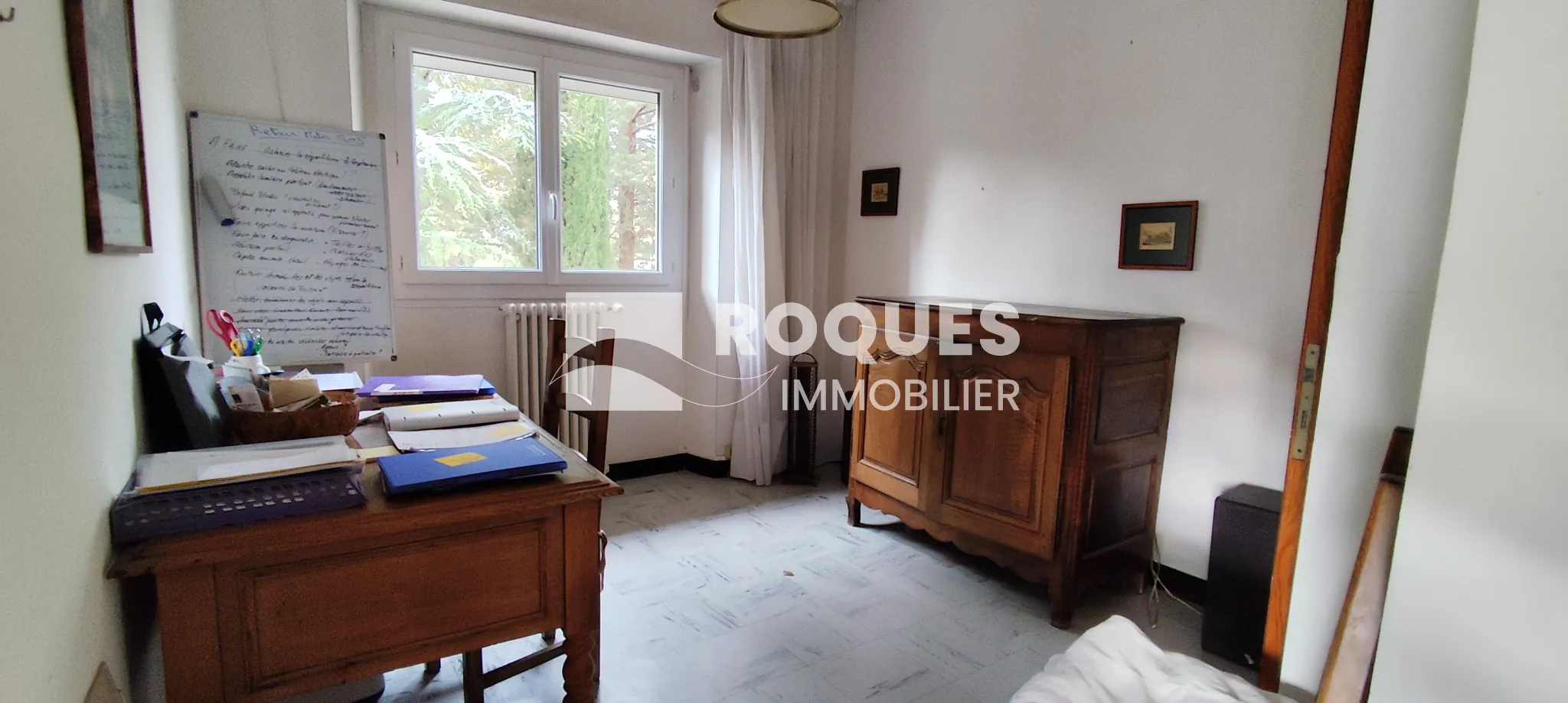Grande maison dans un parc arboré avec vue sur Larzac à Millau 