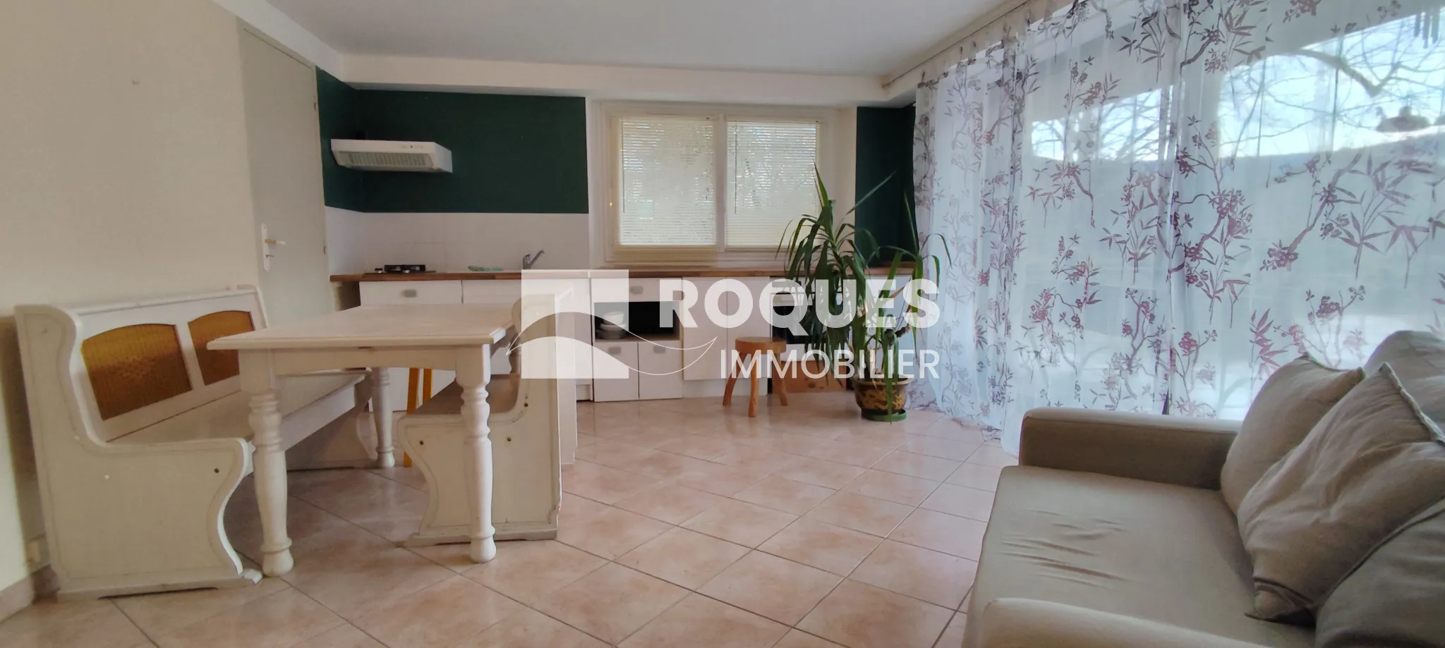 Grande maison dans un parc arboré avec vue sur Larzac à Millau 