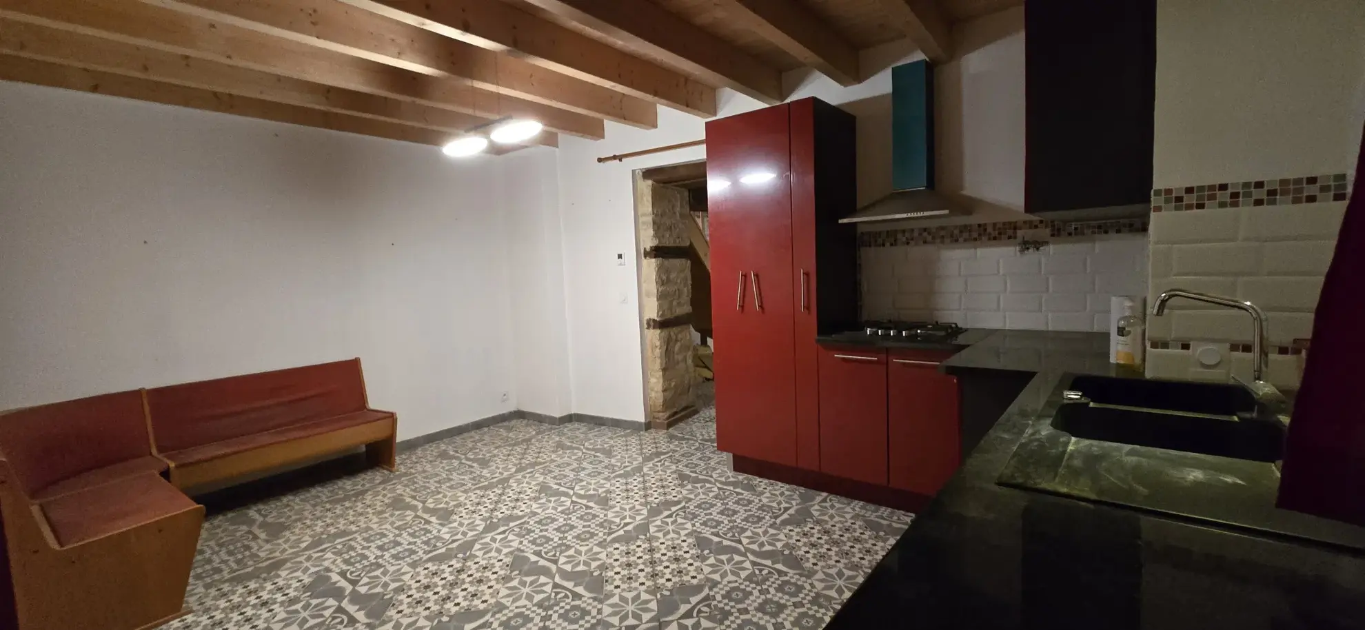 Maison de village à Servin de 191 m² avec deux unités, garage et terrain - Excellent potential d'investissement 