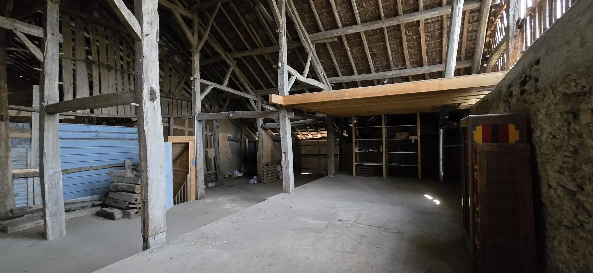 Maison de village à Servin de 191 m² avec deux unités, garage et terrain - Excellent potential d'investissement 