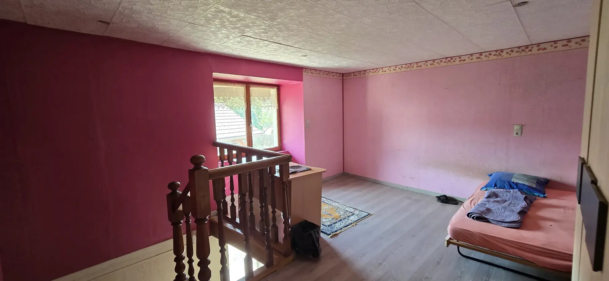 Maison de village à Servin de 191 m² avec deux unités, garage et terrain - Excellent potential d'investissement 