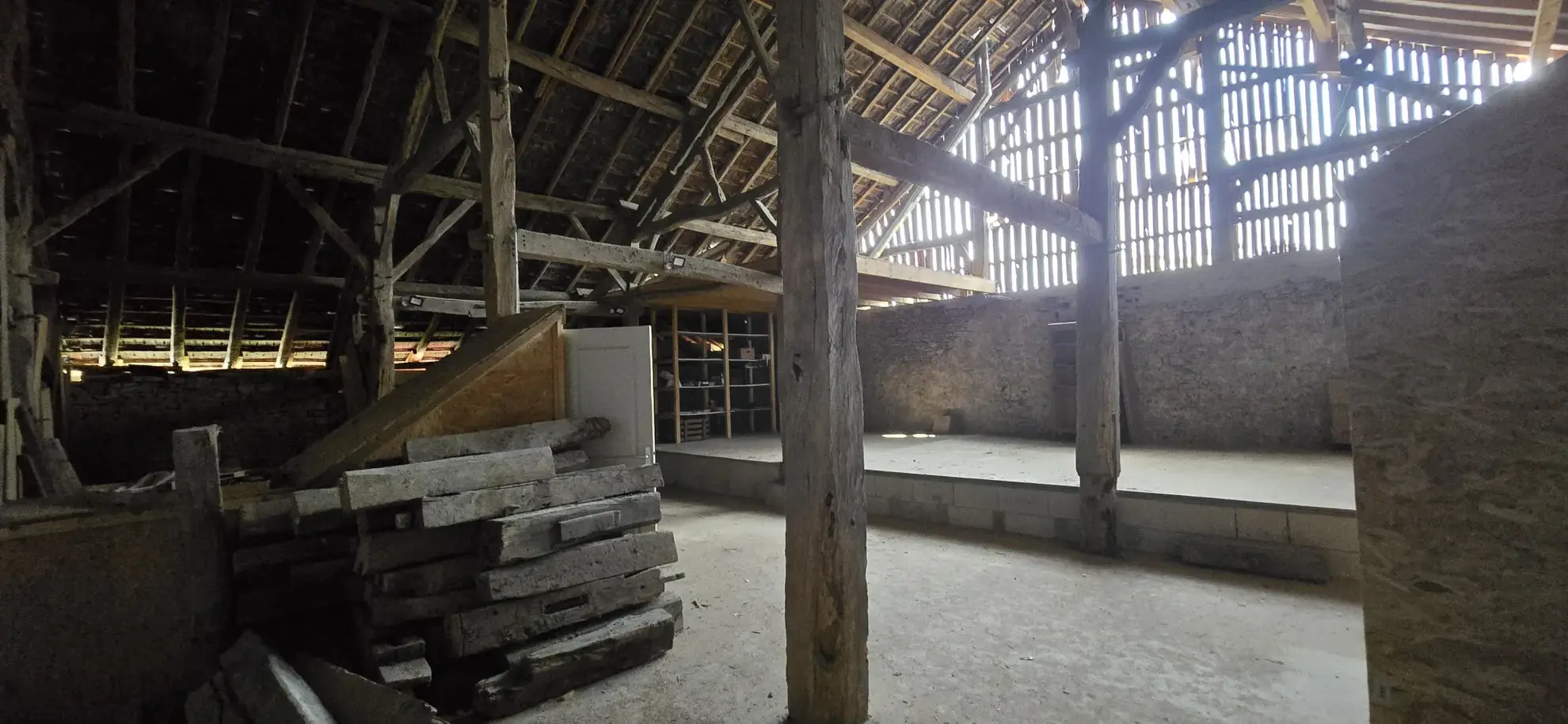 Maison de village à Servin de 191 m² avec deux unités, garage et terrain - Excellent potential d'investissement 