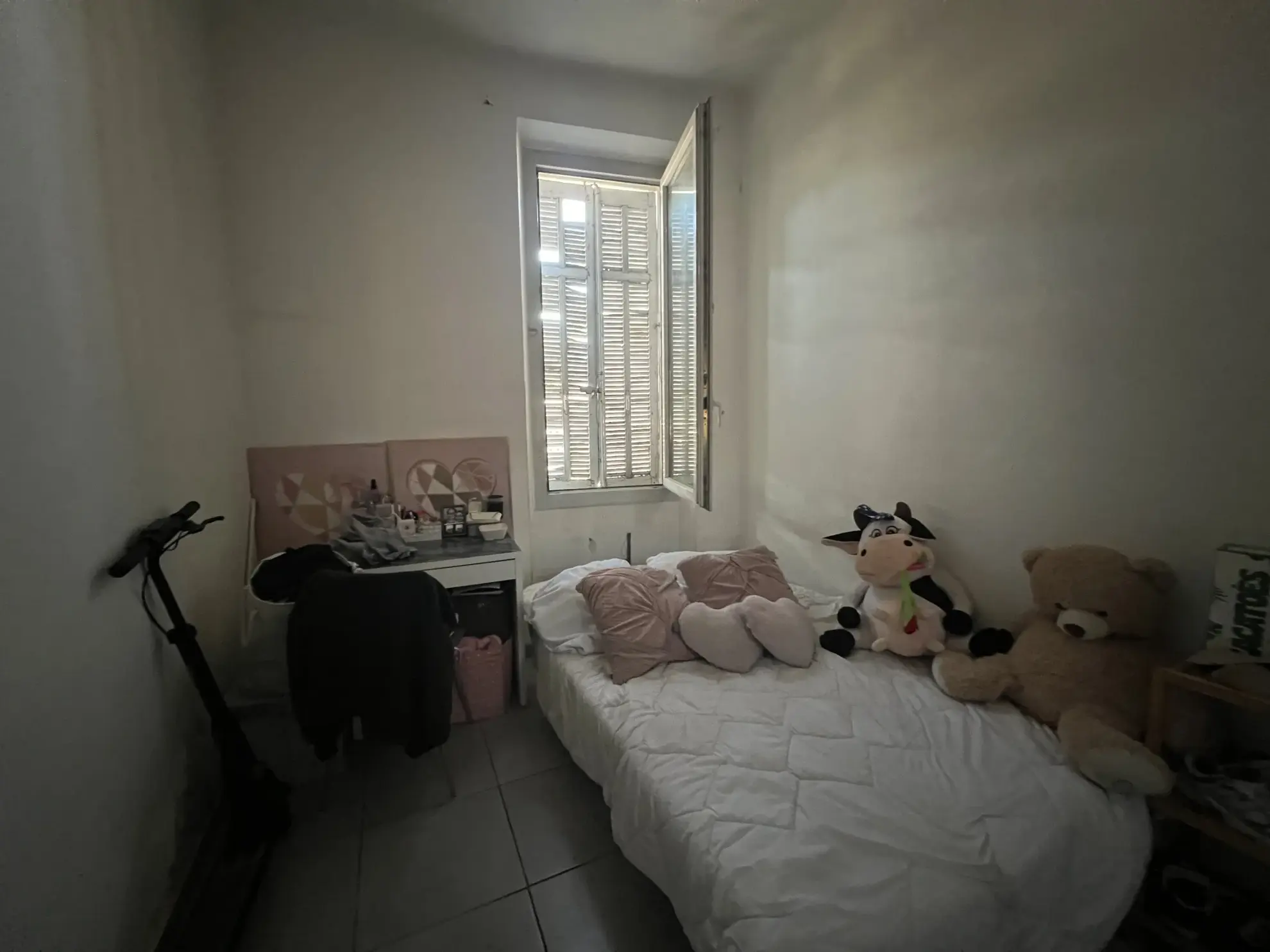 Appartement T3 loué à Marseille secteur Bon Secours avec cour et cave 