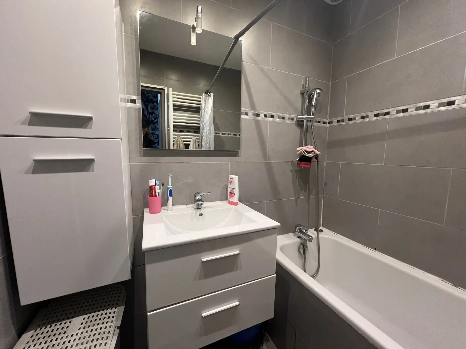 Appartement T3 loué à Marseille secteur Bon Secours avec cour et cave 