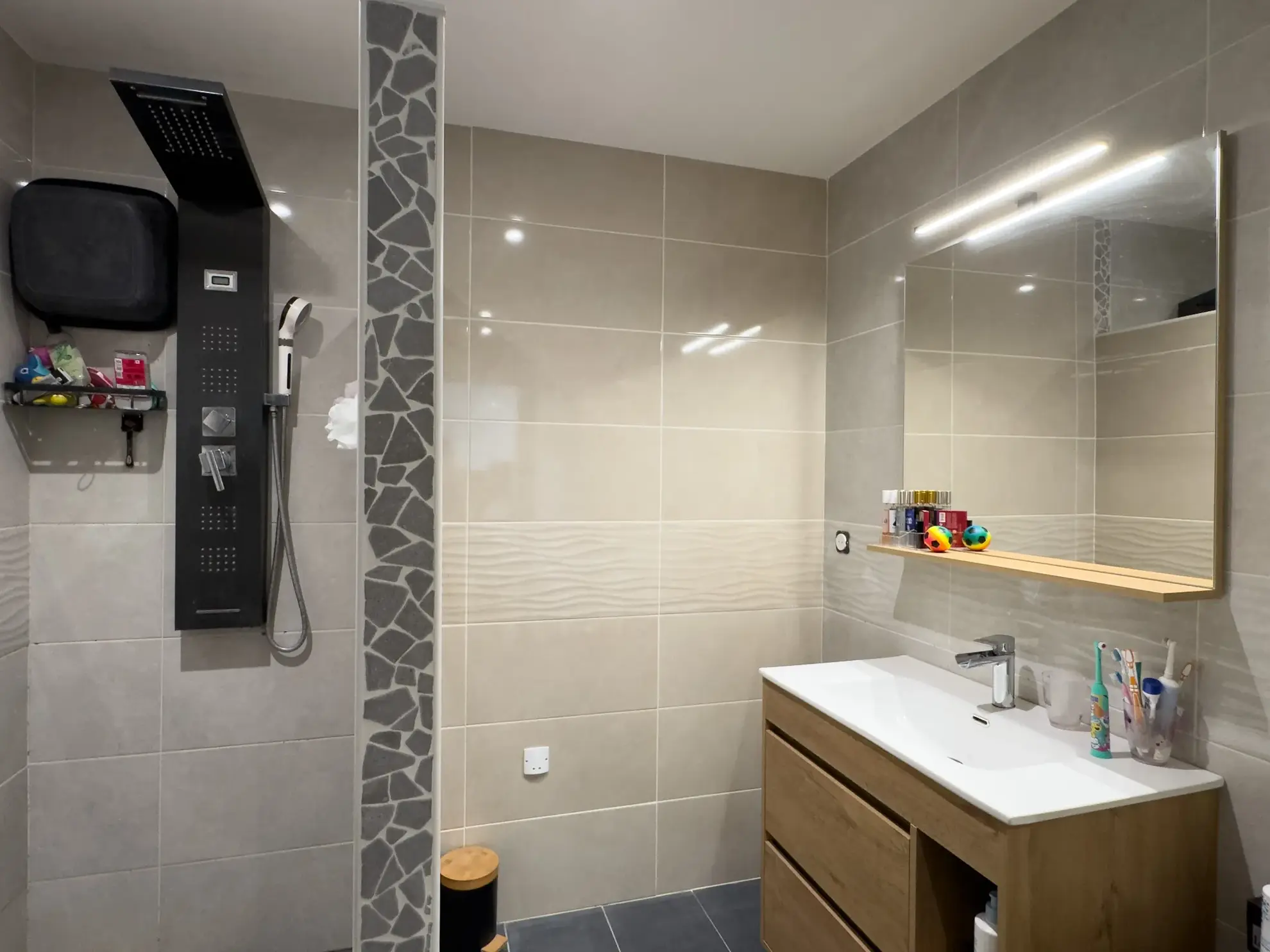 Maison rénovée de 80 m² avec jardin à Guilherand-Granges en Ardèche 