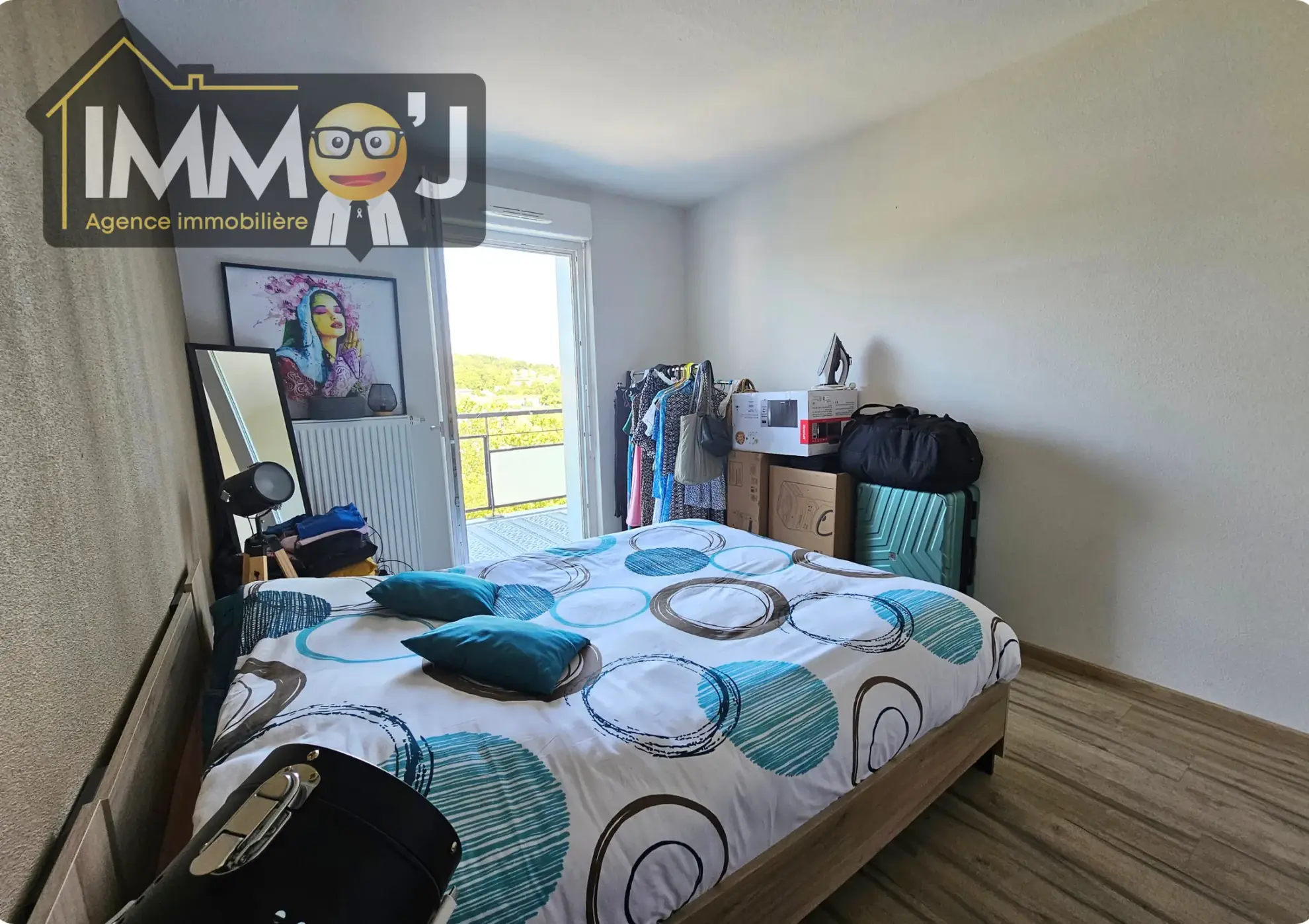 Appartement 2 pièces avec terrasse à Nancy – Dernier étage, parking privé et environnement calme 