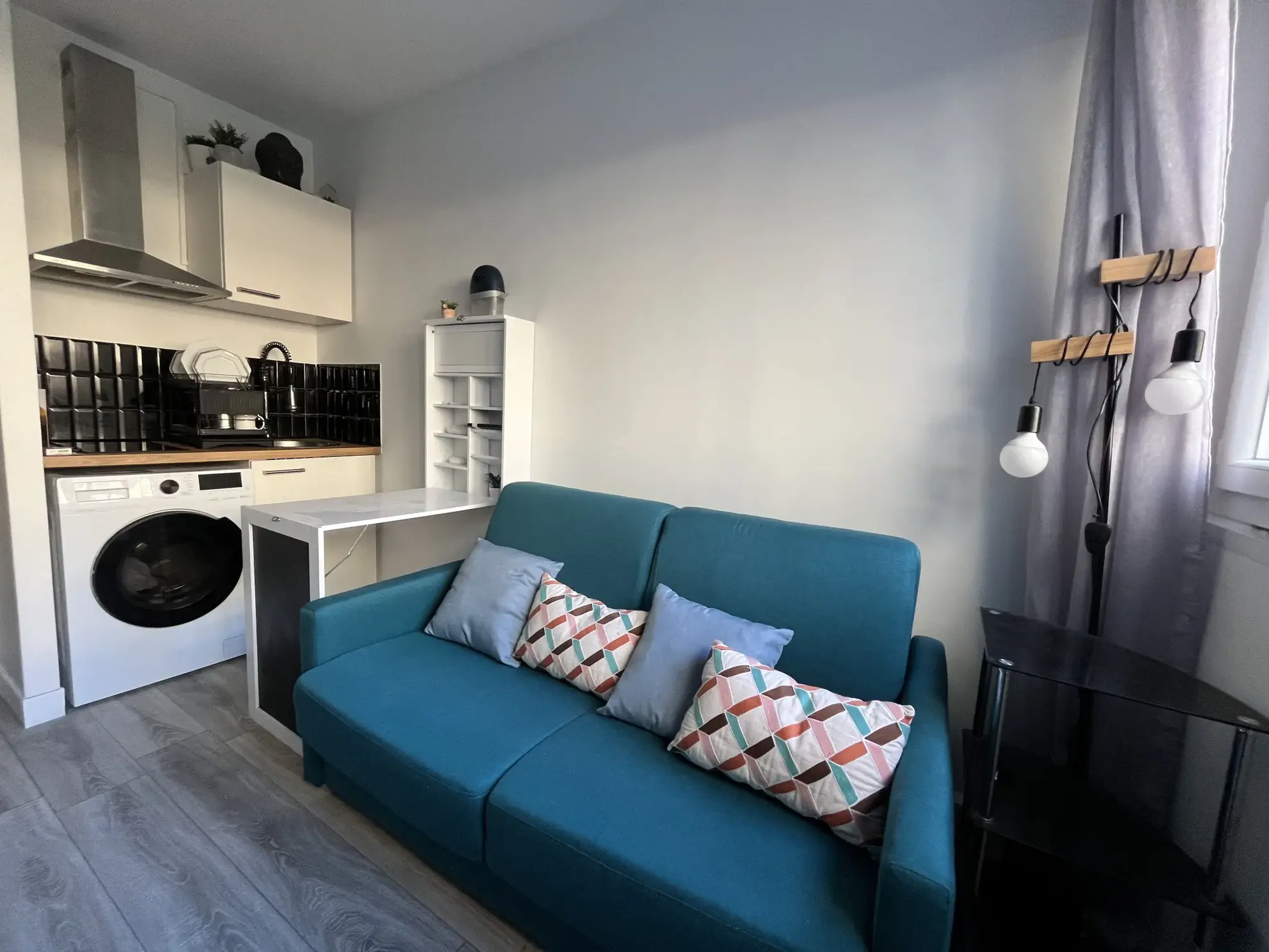 Studio lumineux à Ville d'Avray, calme avec jardin, proche commerces et transports