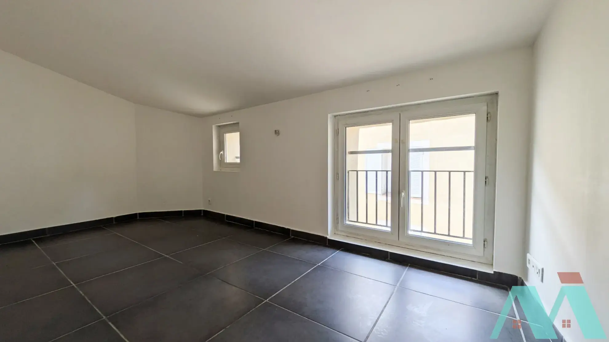 Immeuble de rapport à vendre au Luc-en-Provence avec potentiel locatif élevé 