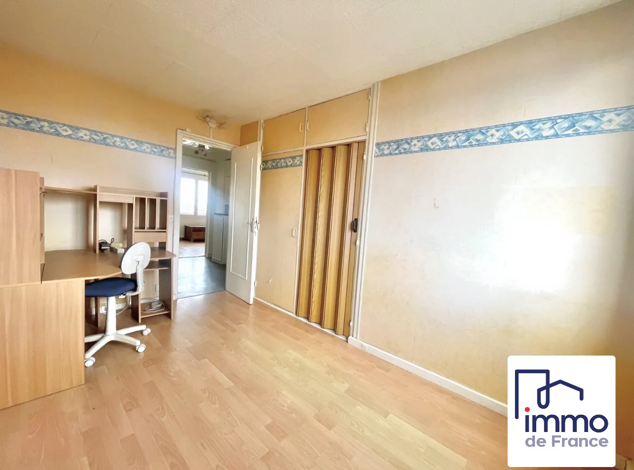 Appartement T3 à Le Blanc Mesnil – 55 m², parking et cave, idéal investissement ou résidence principale 