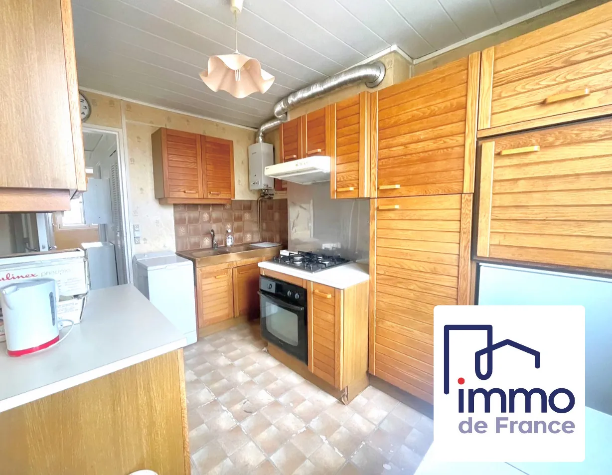 Appartement T3 à Le Blanc Mesnil – 55 m², parking et cave, idéal investissement ou résidence principale 