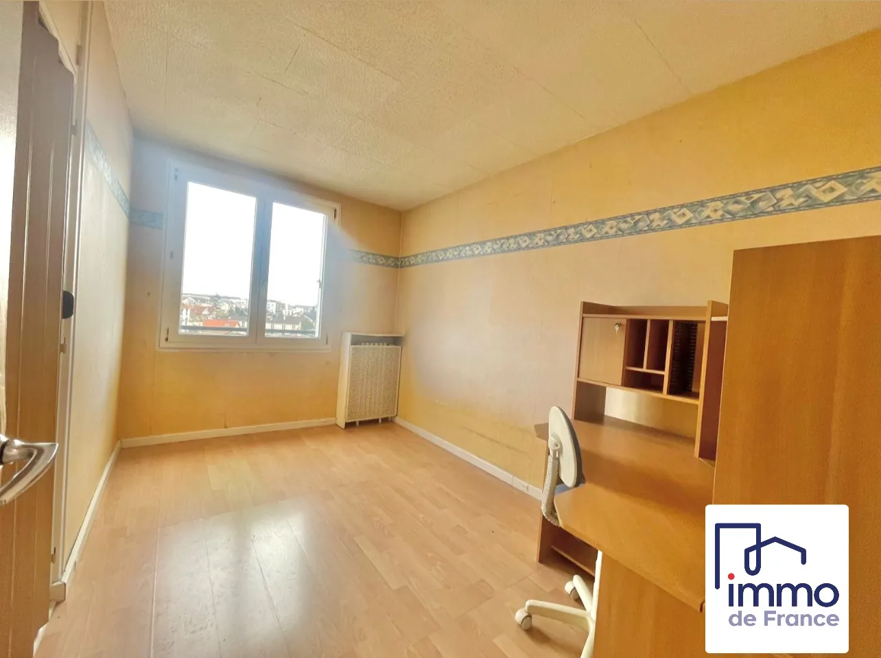 Appartement T3 à Le Blanc Mesnil – 55 m², parking et cave, idéal investissement ou résidence principale 
