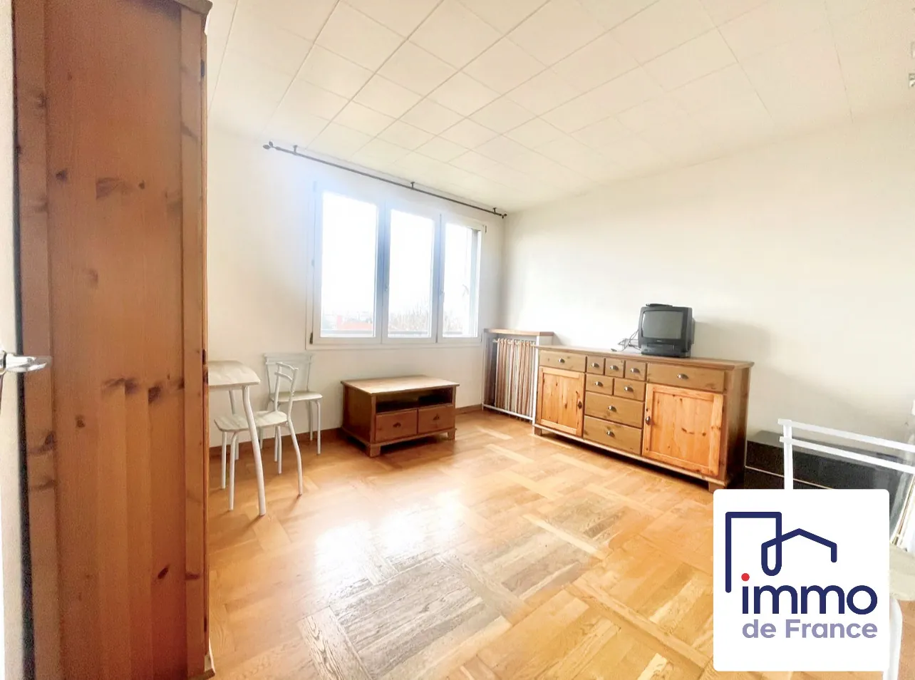 Appartement T3 à Le Blanc Mesnil – 55 m², parking et cave, idéal investissement ou résidence principale 