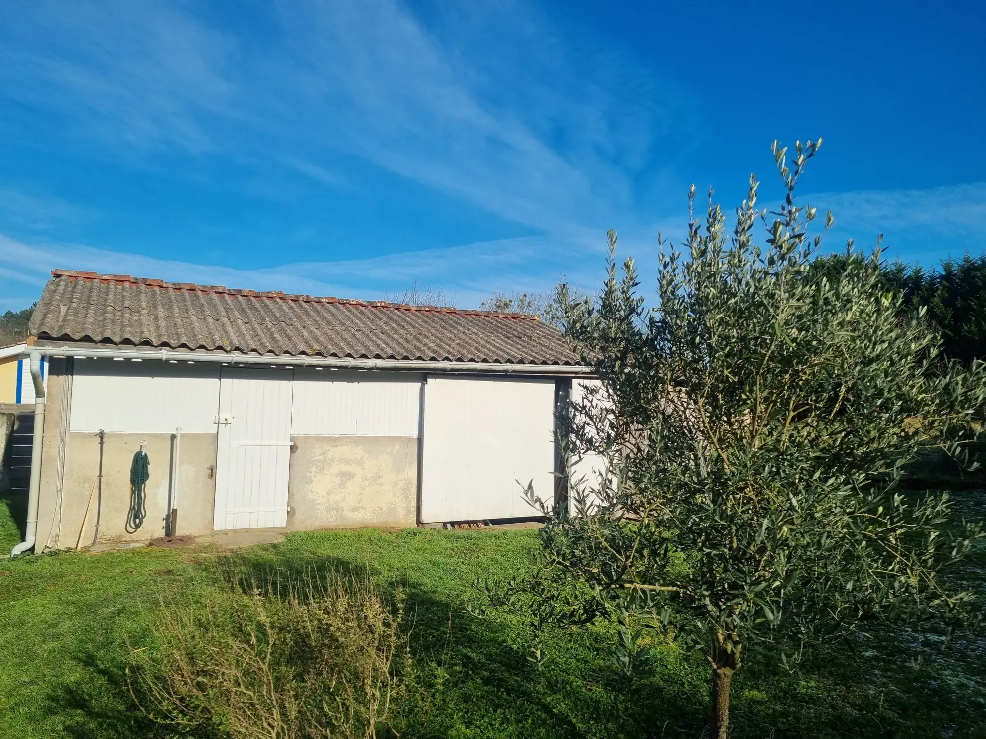 Belle maison en pierre avec piscine à Bazas, environnement calme, proche commodités 
