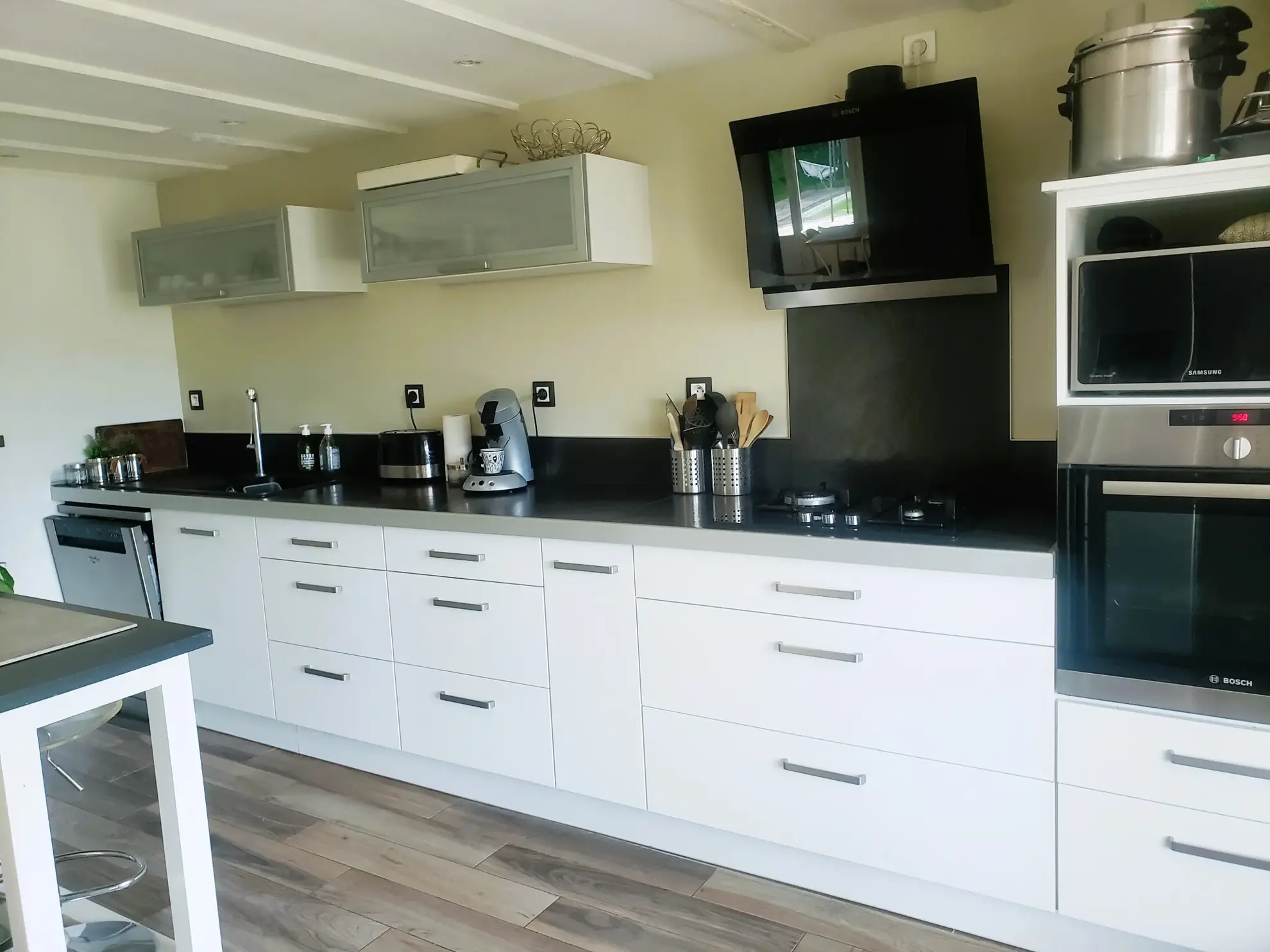 Belle maison en pierre avec piscine à Bazas, environnement calme, proche commodités 