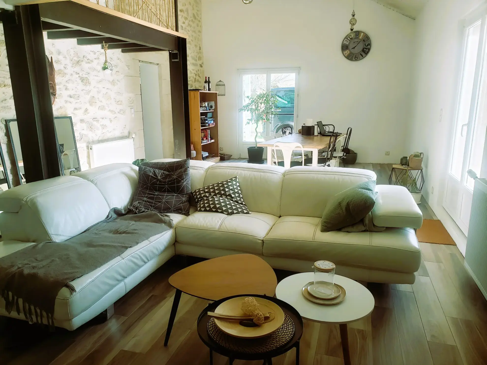 Belle maison en pierre avec piscine à Bazas, environnement calme, proche commodités 