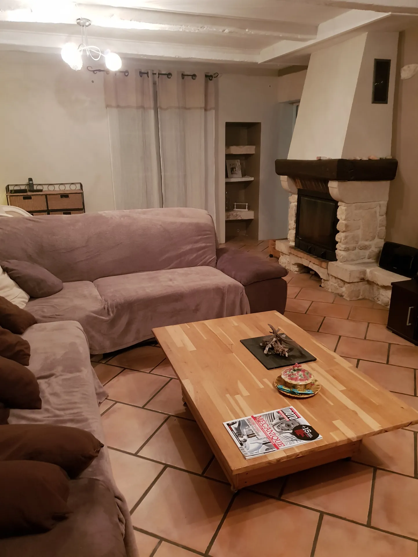 Maison en pierre à Saint Rémy avec garage et jardin – Tarif 223 600 euros 