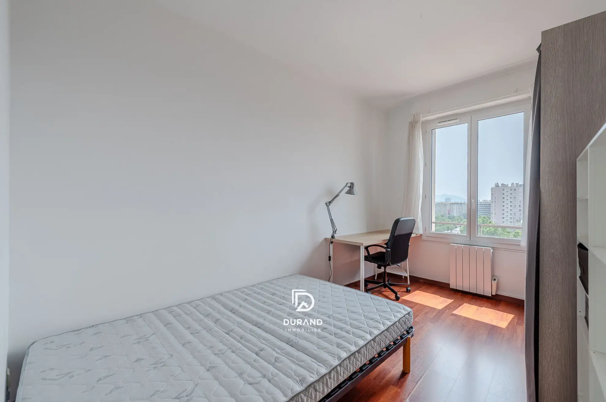 Appartement T3 rénové de 60 m² avec balcon à Marseille, secteur Timone 