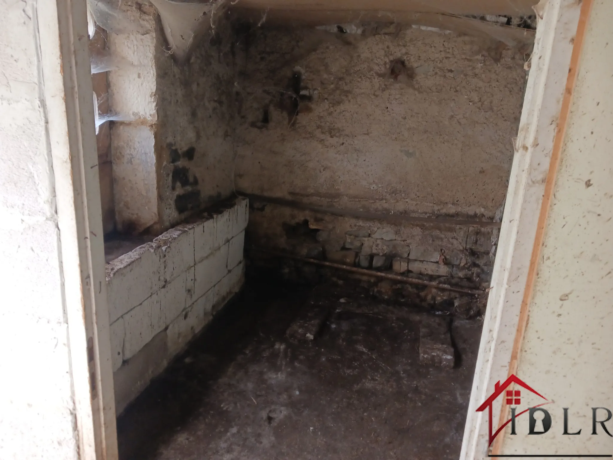 À vendre à Gevigney-et-Mercey : maison de 58m² avec dépendances et jardin, opportunité d'investissement 