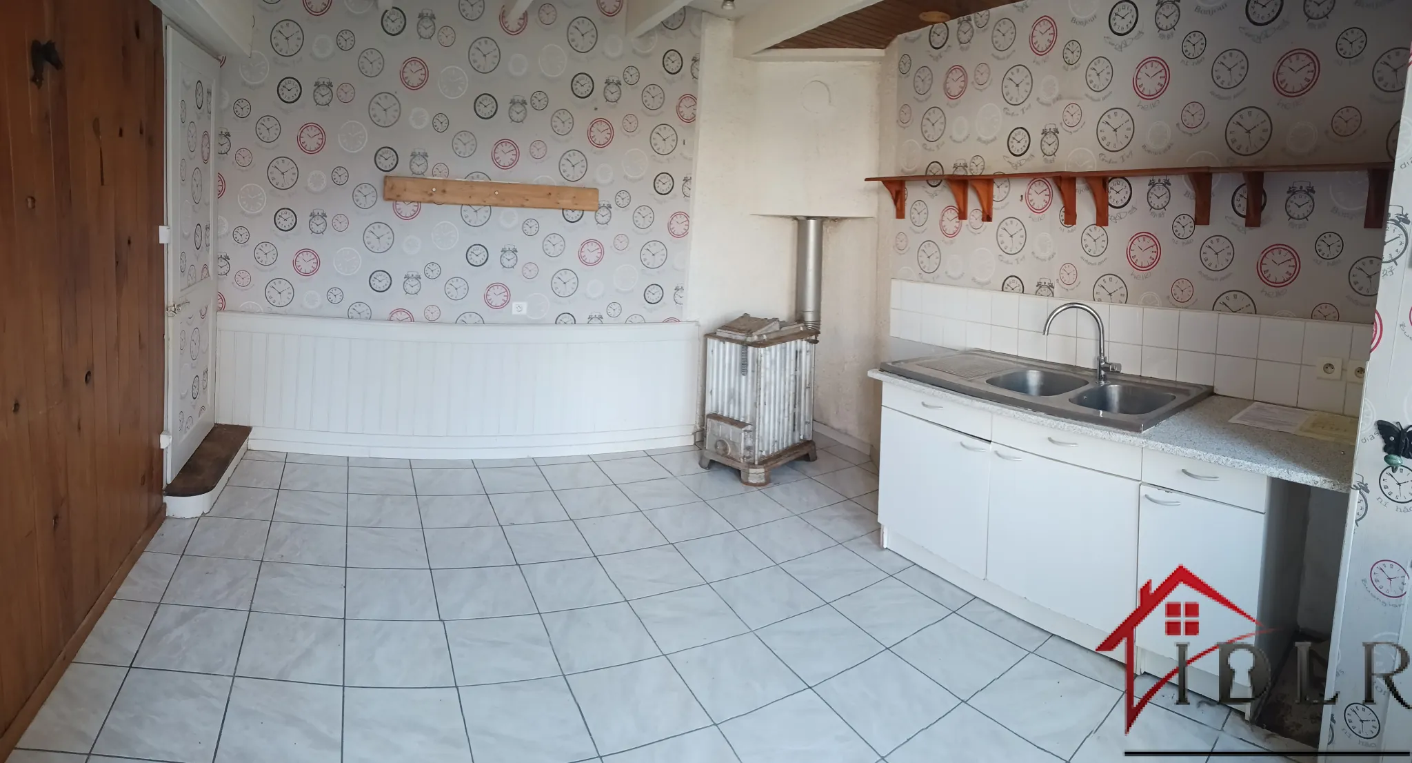 À vendre à Gevigney-et-Mercey : maison de 58m² avec dépendances et jardin, opportunité d'investissement 