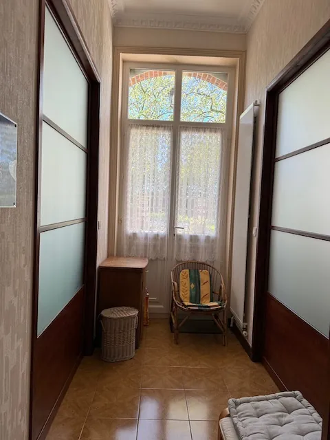 Maison en pierre à Saint-Jean-d'Hermine avec grand terrain et potentiel d'aménagement 