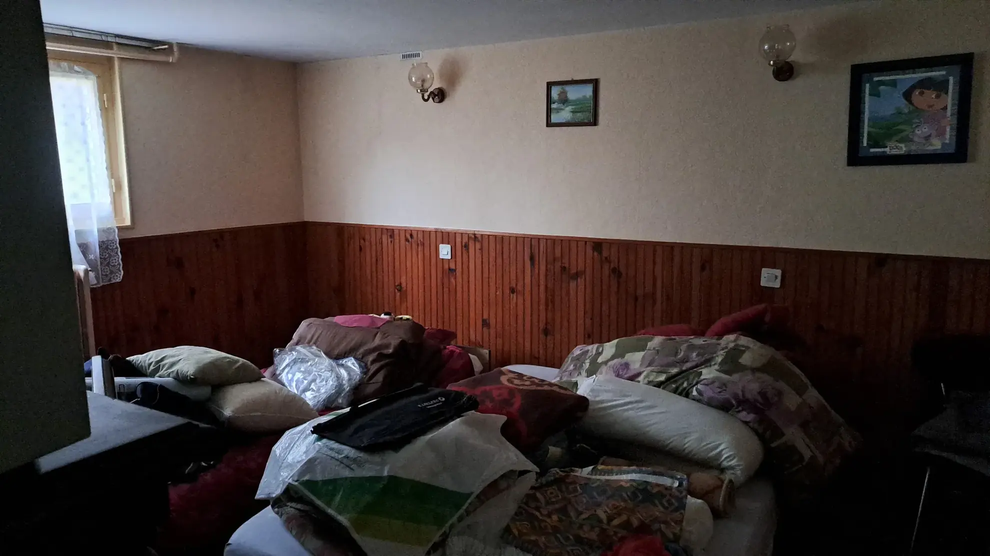 Maison lumineuse à Joigny avec sous-sol et jardin à 1h20 de Paris 