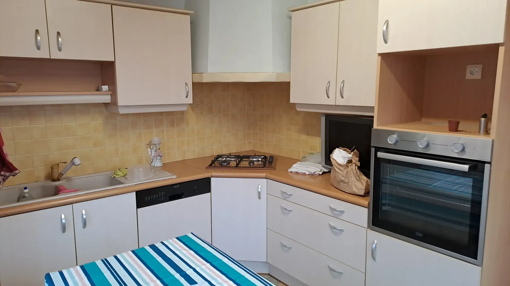 Maison lumineuse à Joigny avec sous-sol et jardin à 1h20 de Paris 