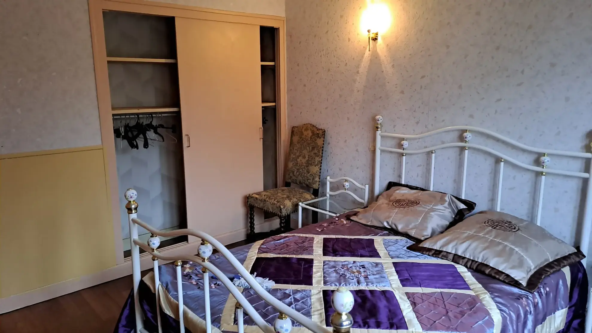 Maison lumineuse à Joigny avec sous-sol et jardin à 1h20 de Paris 