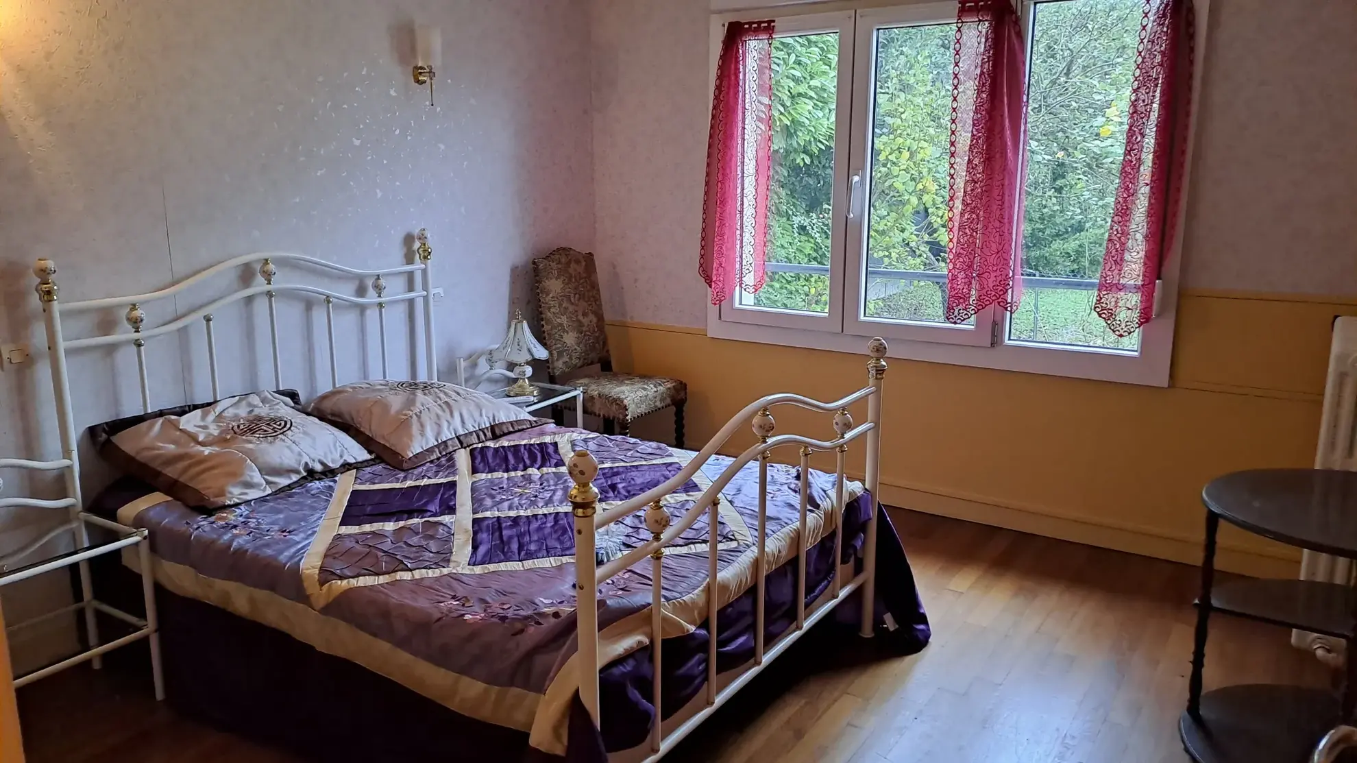 Maison lumineuse à Joigny avec sous-sol et jardin à 1h20 de Paris 