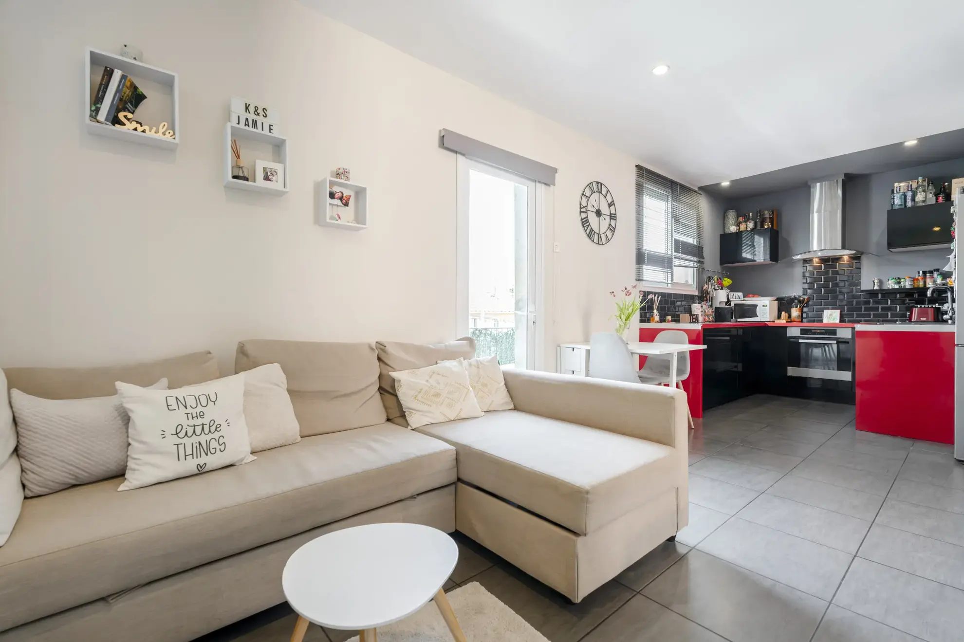 Appartement 3 pièces avec terrasse et parking à La Seyne-sur-Mer, Evescat 