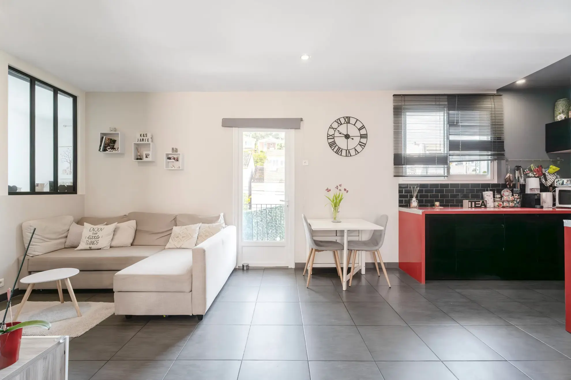 Appartement 3 pièces avec terrasse et parking à La Seyne-sur-Mer, Evescat 