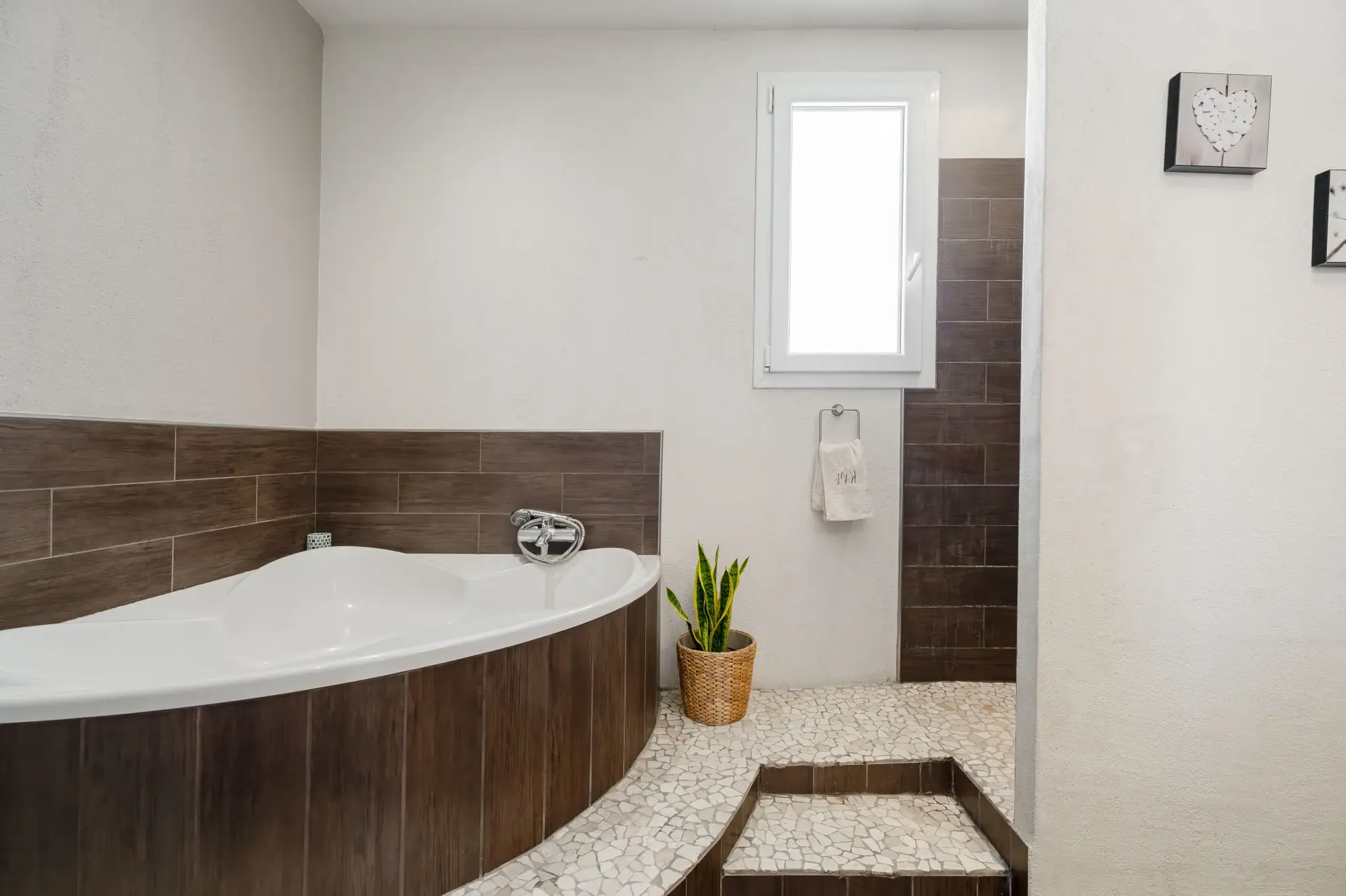 Appartement 3 pièces avec terrasse et parking à La Seyne-sur-Mer, Evescat 