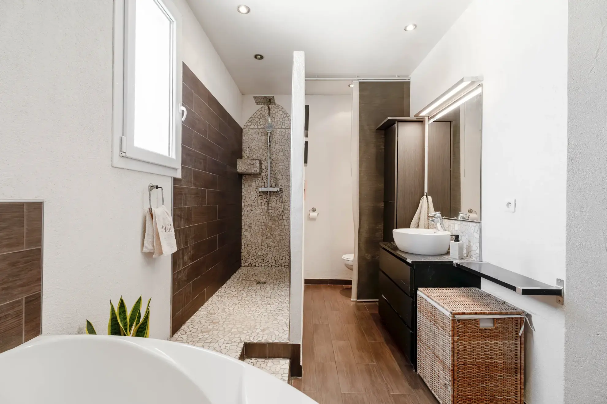 Appartement 3 pièces avec terrasse et parking à La Seyne-sur-Mer, Evescat 