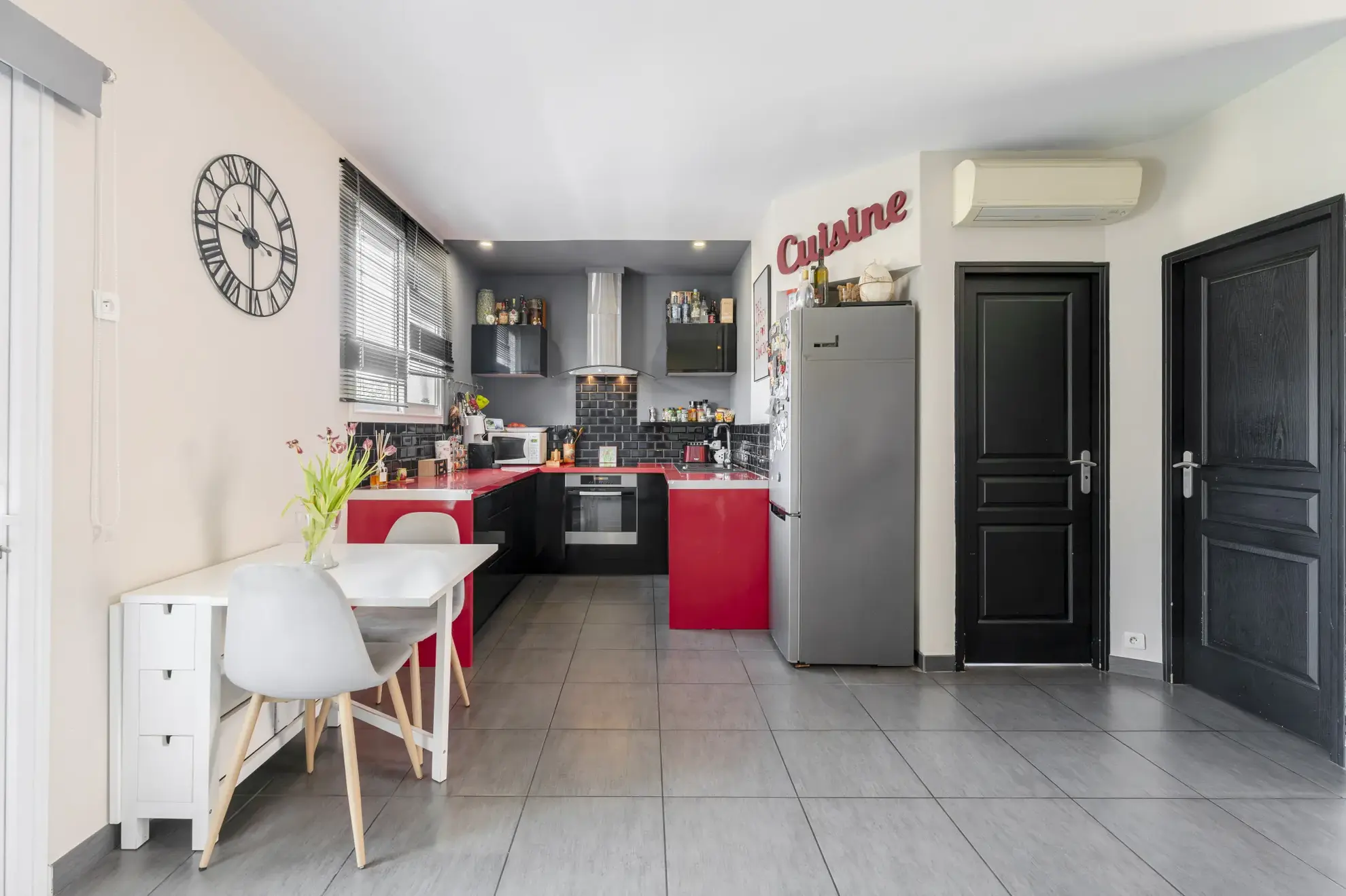 Appartement 3 pièces avec terrasse et parking à La Seyne-sur-Mer, Evescat 