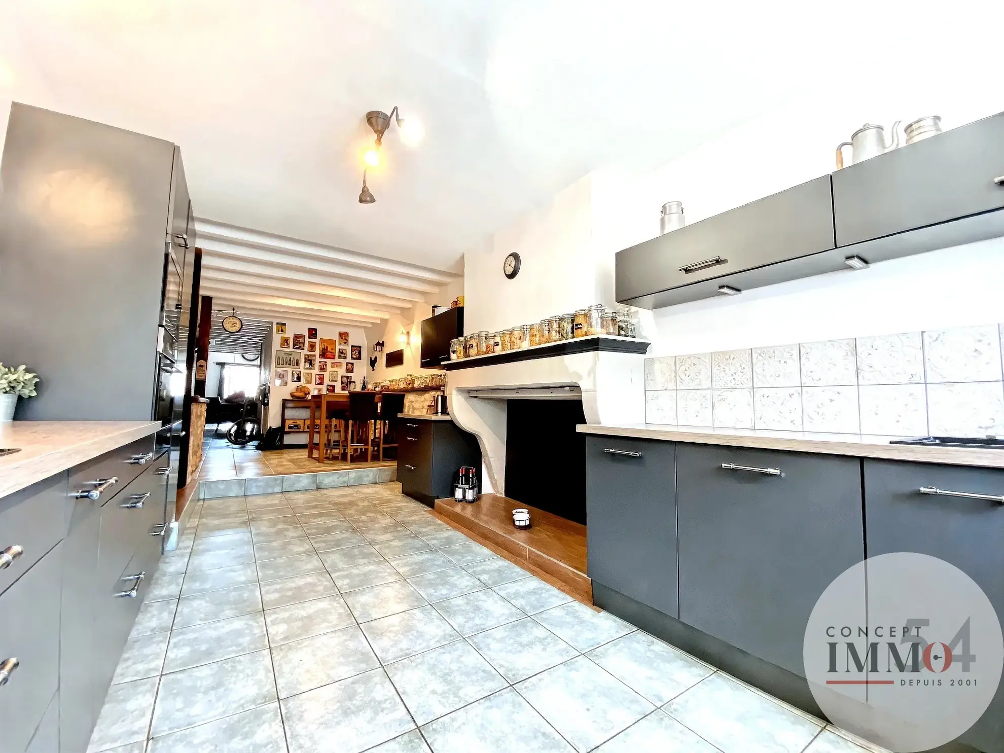 Maison familiale avec piscine et jardin à Trondes, proche Toul 