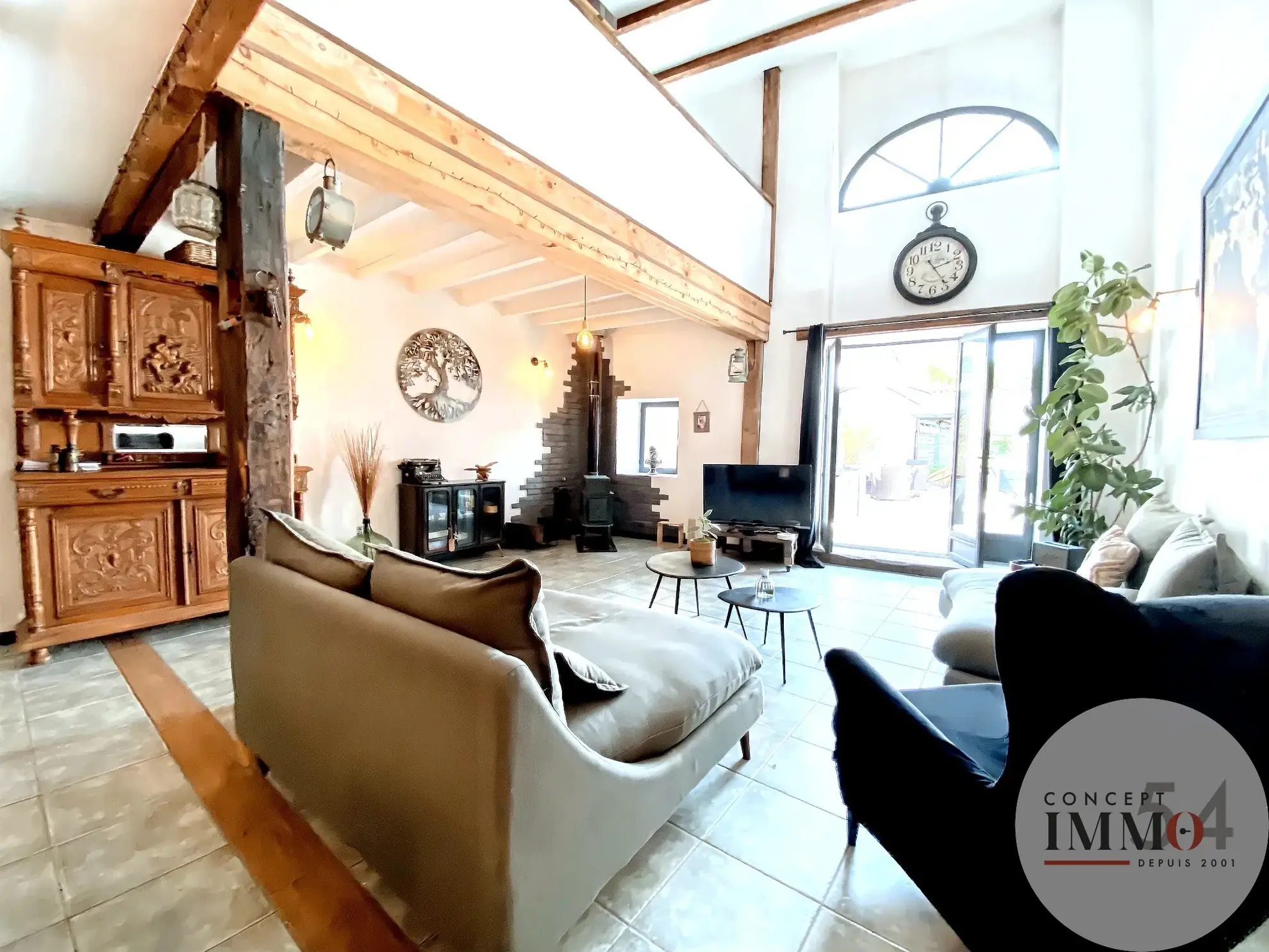 Maison familiale avec piscine et jardin à Trondes, proche Toul 