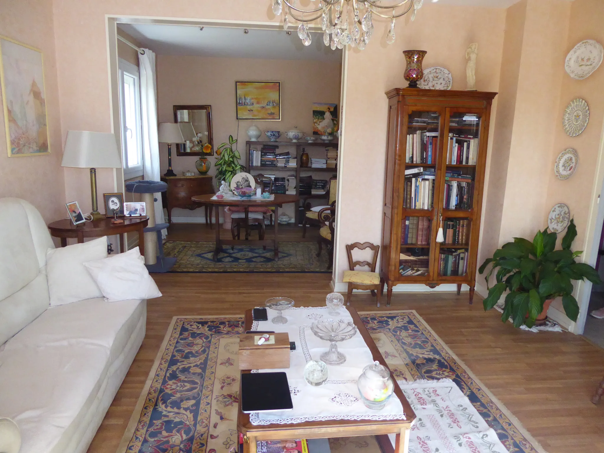 Belle maison familiale avec dépendances et grand terrain à Coulaures 