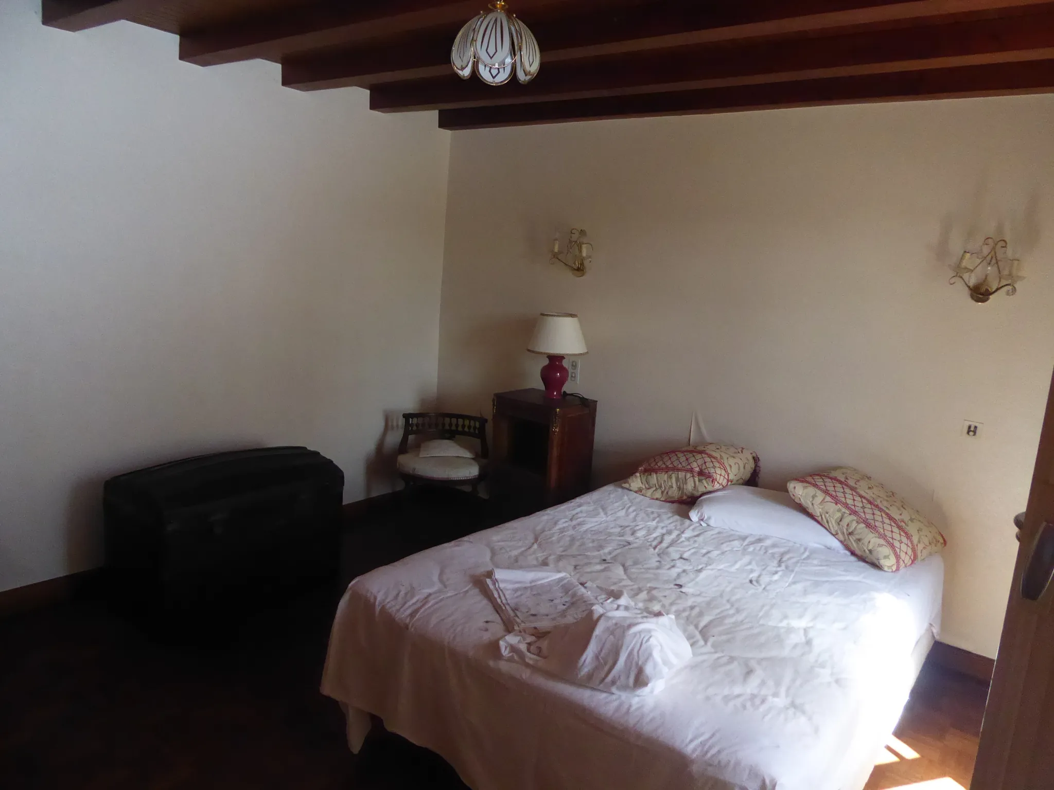 Belle maison familiale avec dépendances et grand terrain à Coulaures 