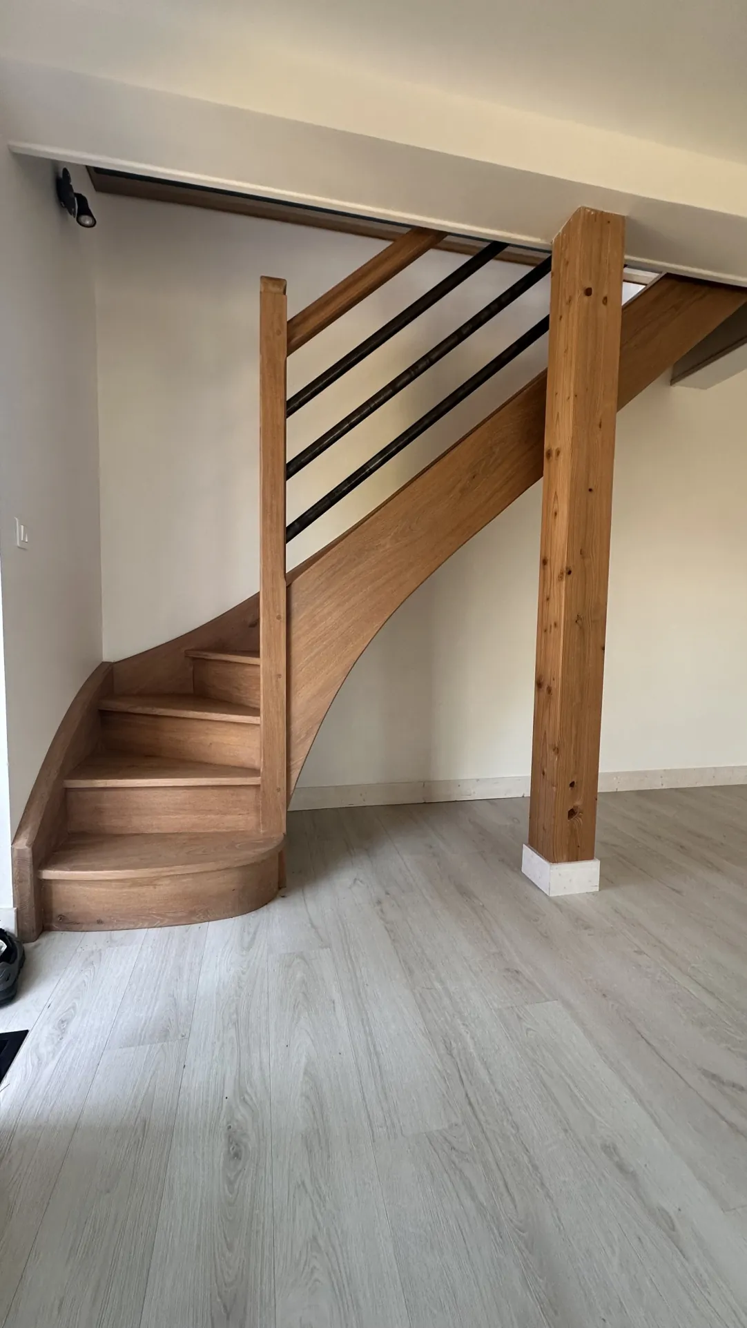 Maison contemporaine rénovée à Riberac avec 4 chambres et vue dégagée 