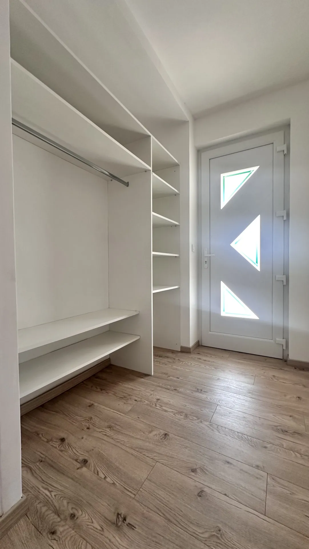 Maison contemporaine rénovée à Riberac avec 4 chambres et vue dégagée 