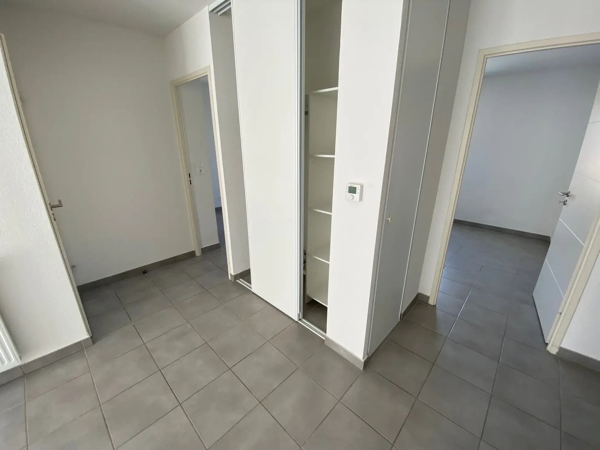 Appartement T3 avec terrasse et parking à Nîmes - Lumineux et moderne 