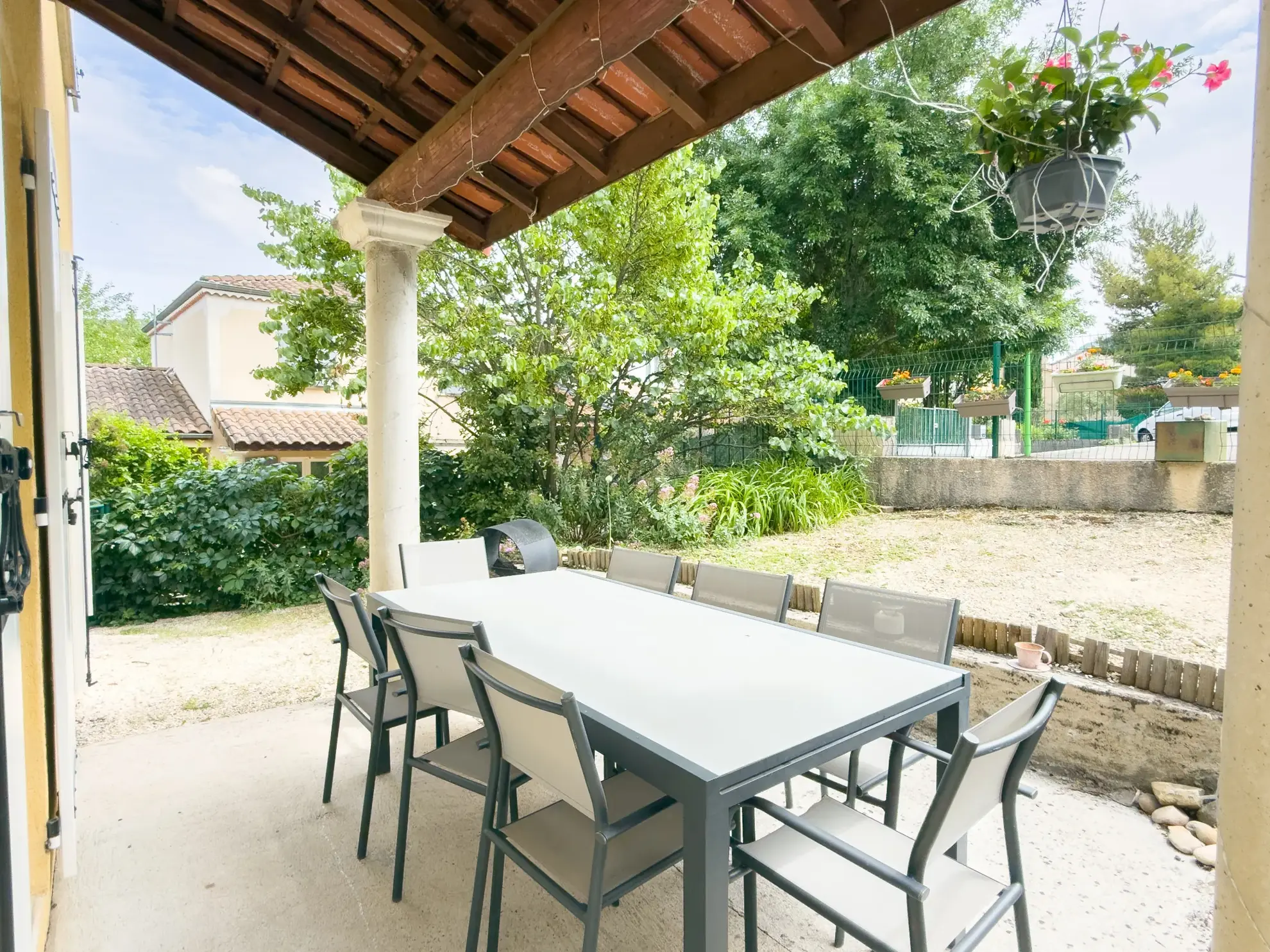 Maison 3 chambres avec garage, piscine hors-sol et travaux récents à Tauléac, Privas 