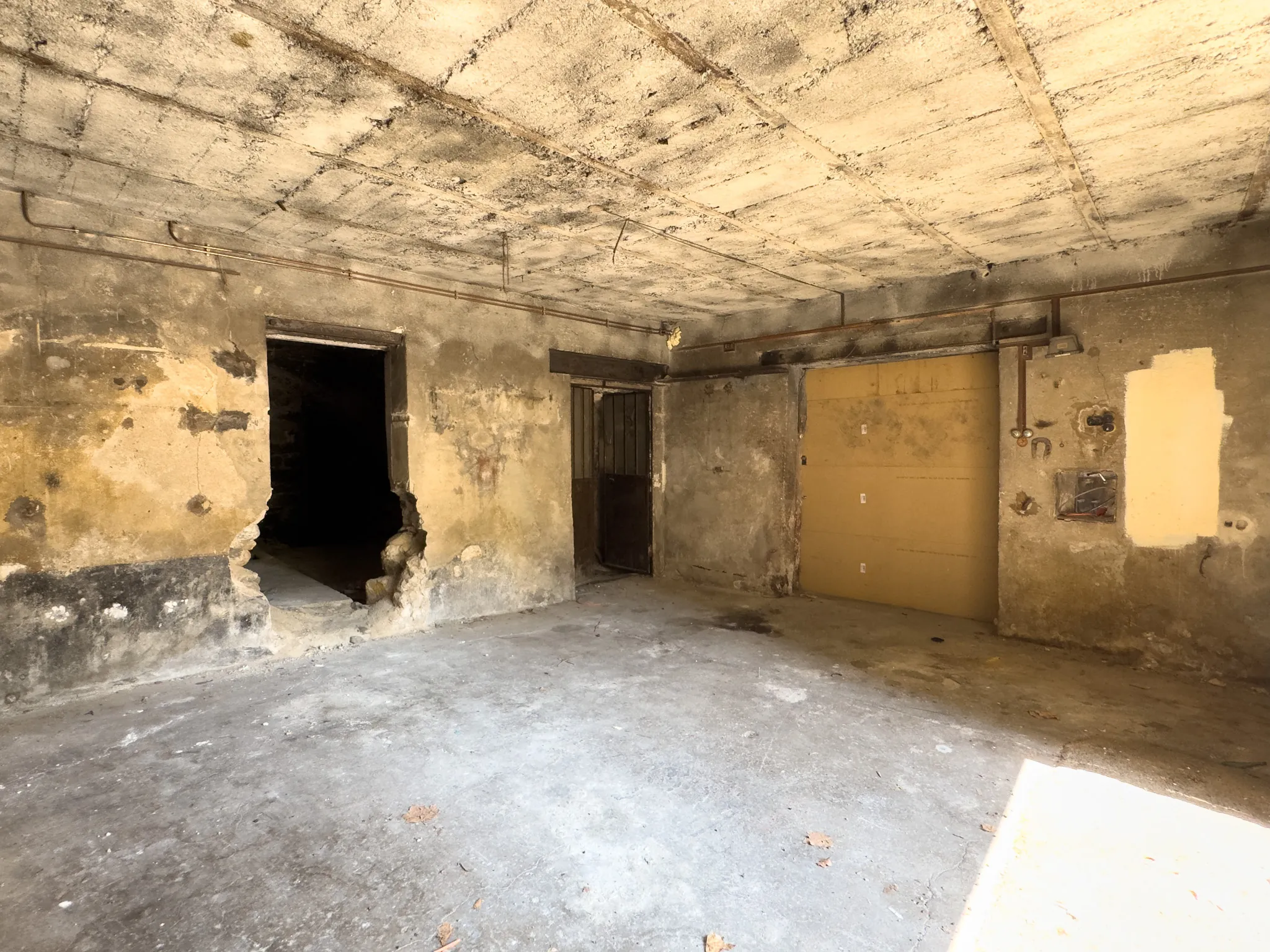 Maison de rapport de 138 m² avec 2 appartements et garages au Pouzin 