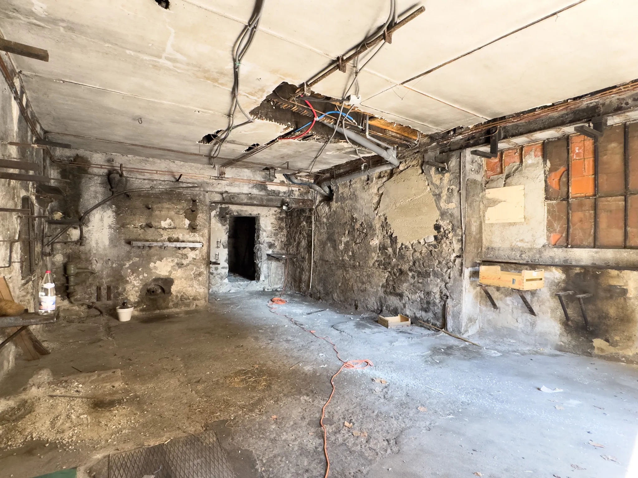 Maison de rapport de 138 m² avec 2 appartements et garages au Pouzin 