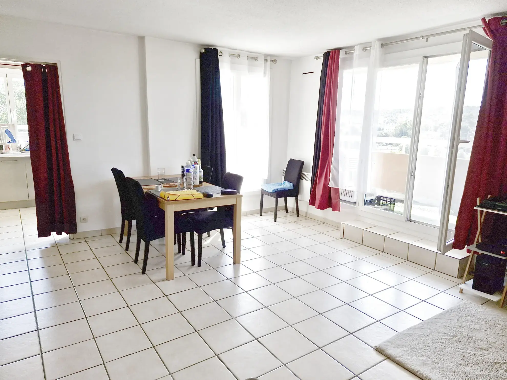 Appartement 4 pièces avec terrasse à Toulon Est - Vue dégagée et parking 