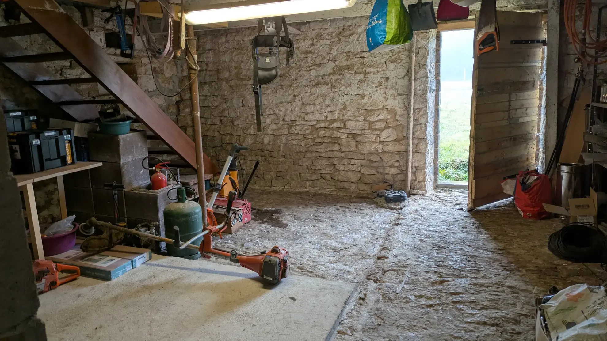 Maison rénovée de 145 m² avec terrain de 6750 m² à Bois-de-Gand 