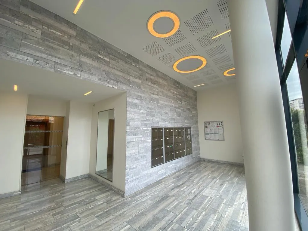 Studio lumineux de 37 m² avec parking et cave à Velizy-Villacoublay 