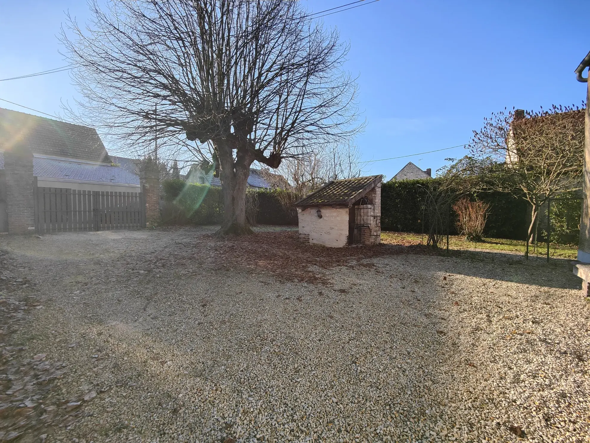 Belle maison familiale avec dépendances et grand jardin à Épineau-les-Voves 