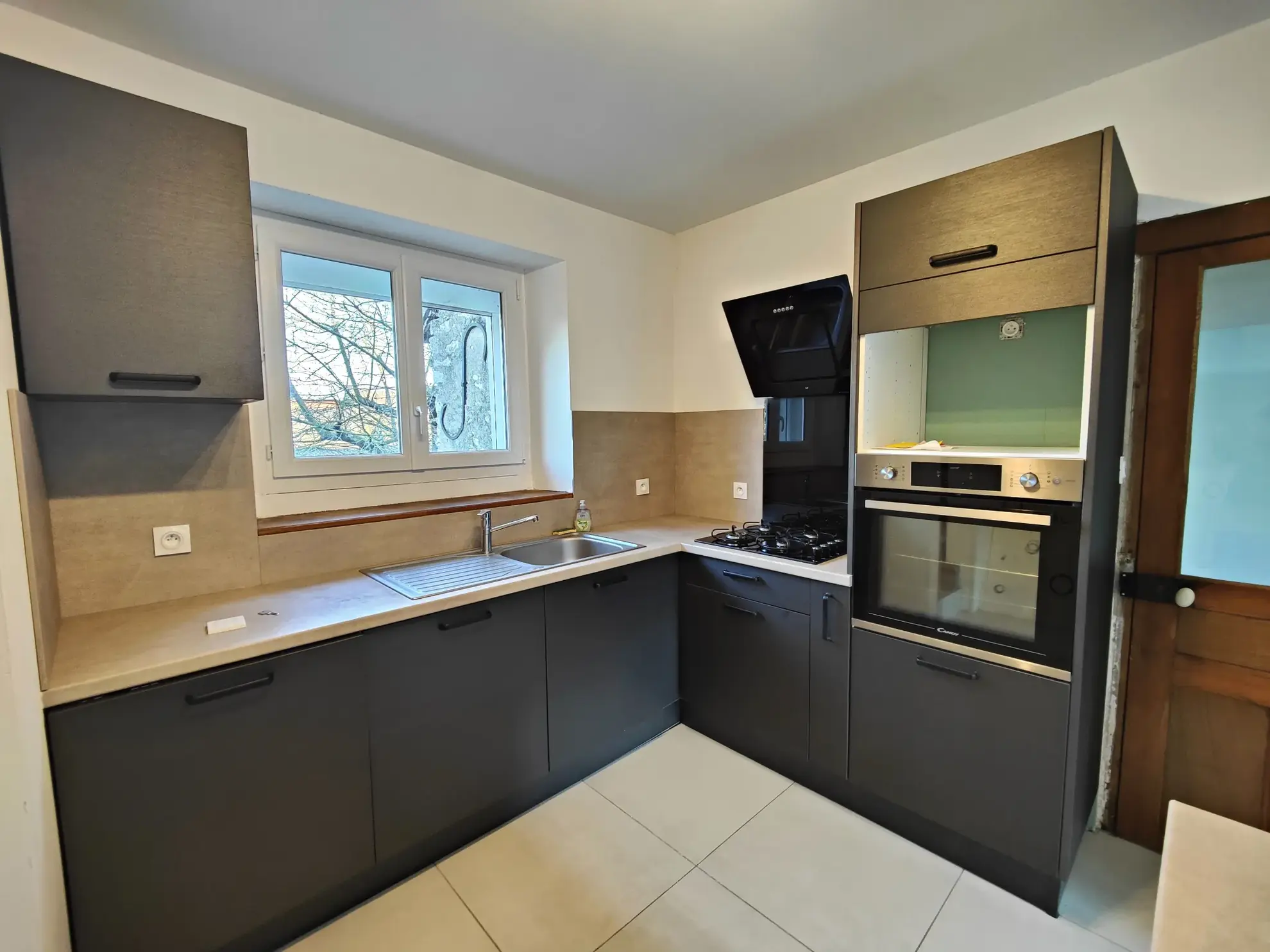 Belle maison familiale avec dépendances et grand jardin à Épineau-les-Voves 