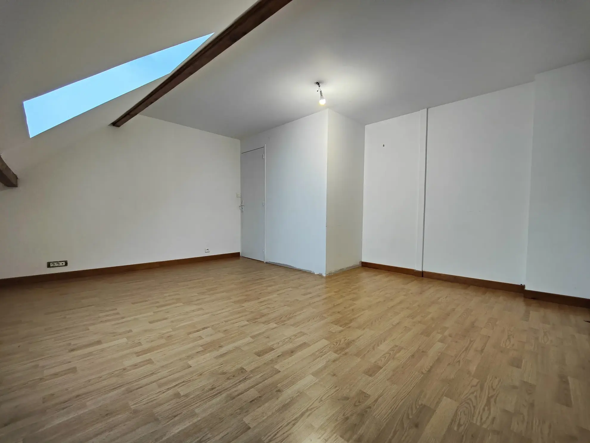 Belle maison familiale avec dépendances et grand jardin à Épineau-les-Voves 