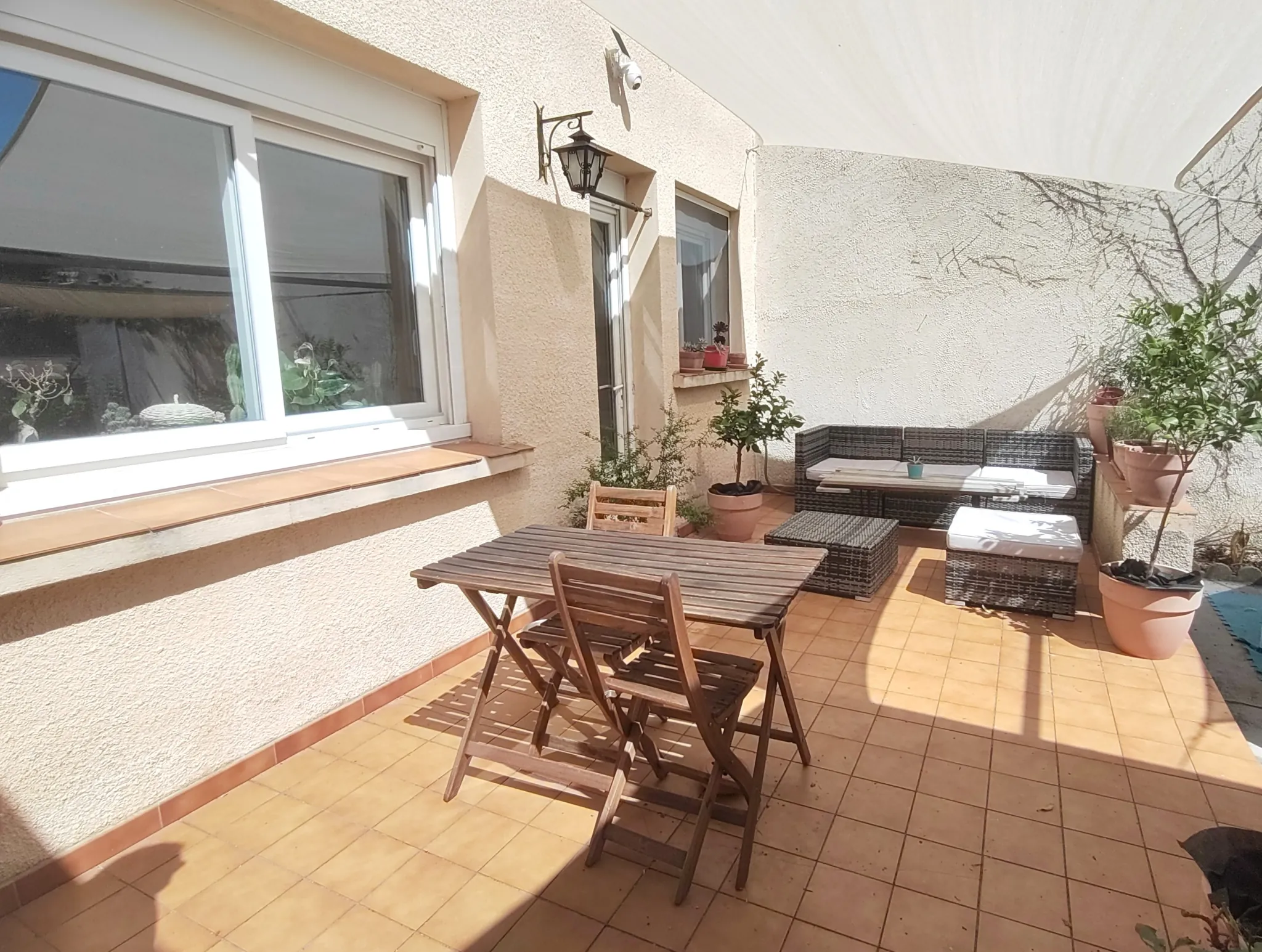 Maison à Castres dans le quartier des Monges avec jardin et rénovation récente 